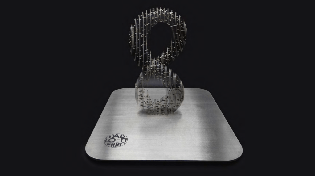 Donde otros ven estructuras, Pablo Fierro ve posibilidad.
