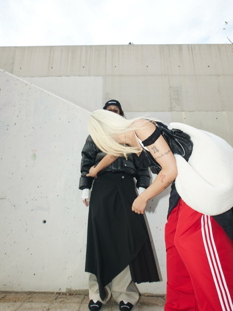 Barcelona no es solo el escenario: es el punto de cruce.