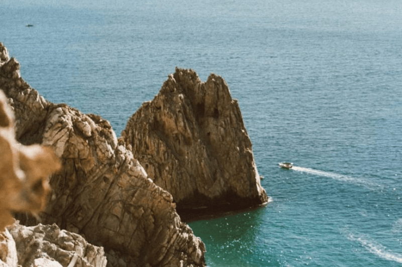 Los Cabos quiere convertirse en tu copiloto de viaje: así funciona su nuevo concierge con IA
